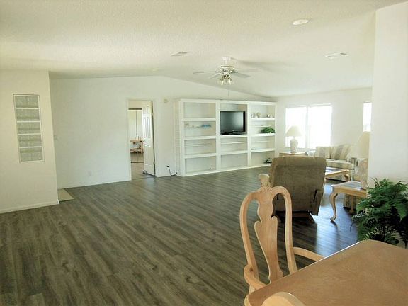5th image of 1551 Deverly Dr