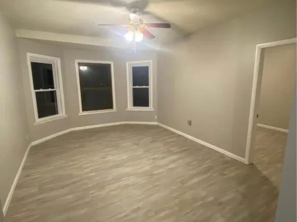 102 Earle St APT 3, Fall River, MA 02723