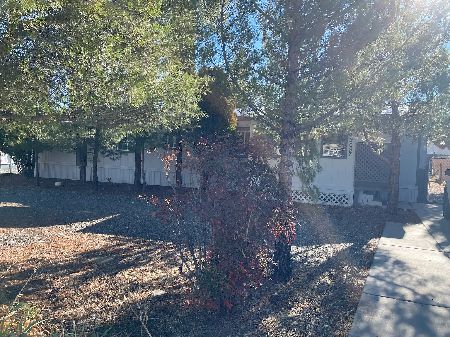 3 bed, 1180 sqft, $1,900 — Photo 2