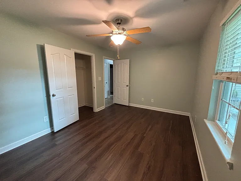213 Molly Ct — Photo 10