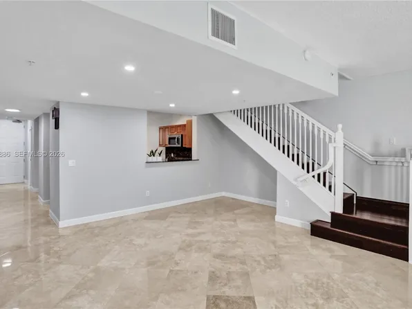 (undisclosed Address), Pinecrest, FL 33156