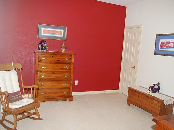 3rd image of 804 Stillwater Ct