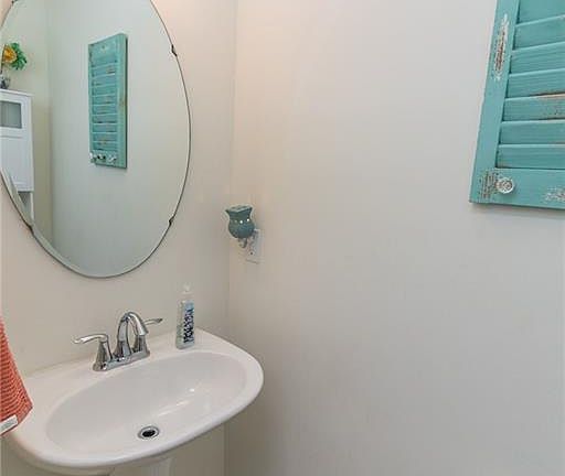 4th image of 1226 Wellingshire Cir