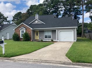 205 Teakwood Pl, Midway Park, NC 28544