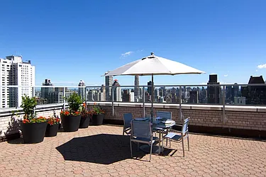 Sold by Engel & Völkers New York City