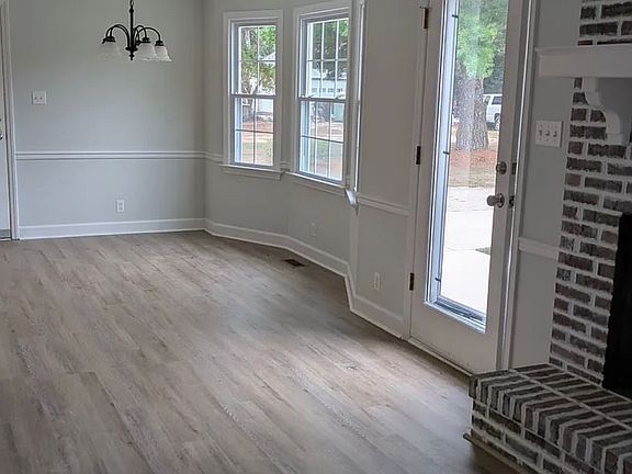 3rd image of 983 Spring Bank Rd #2