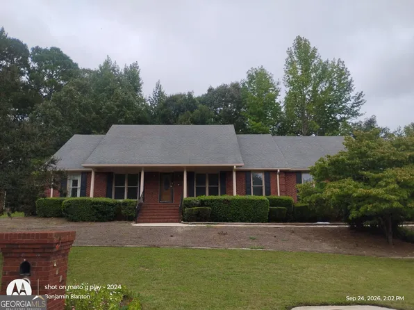 675 Clubland Cir SE, Conyers, GA 30094