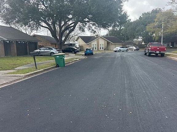 5th image of 103 Magdalena Dr