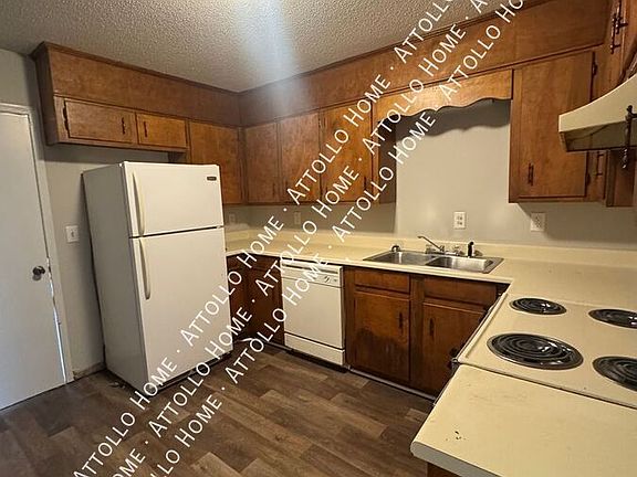 4th image of 624 33rd St E APT C