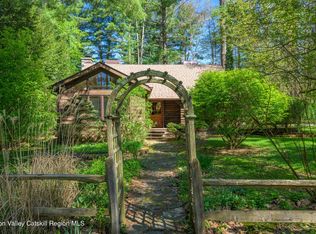 34 Queechy Shore Beach Road, East Chatham, NY 12060