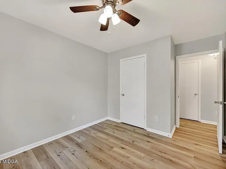 1376 Greentree Pkwy — Photo 17