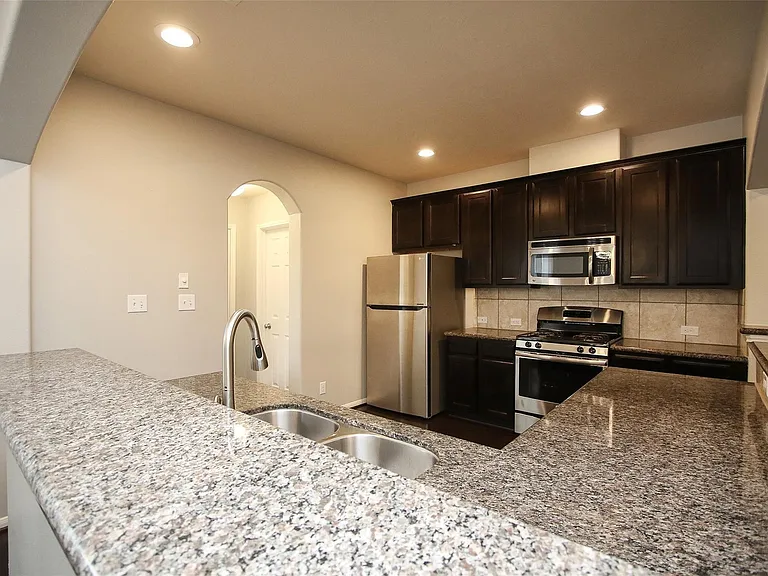 8517 Sunset Loch Dr — Photo 9