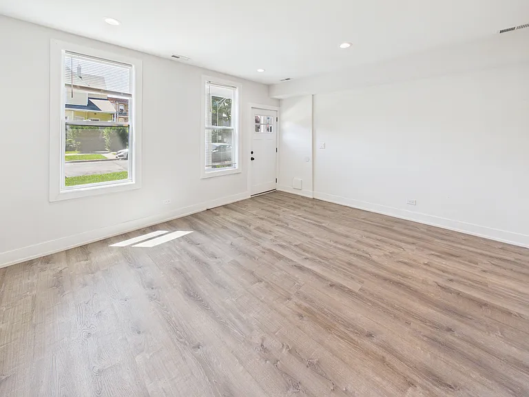 2725 N Drake Ave #1 — Photo 7