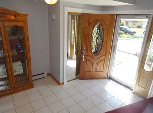 49 Harvard Ct, Williamsville, NY 14221