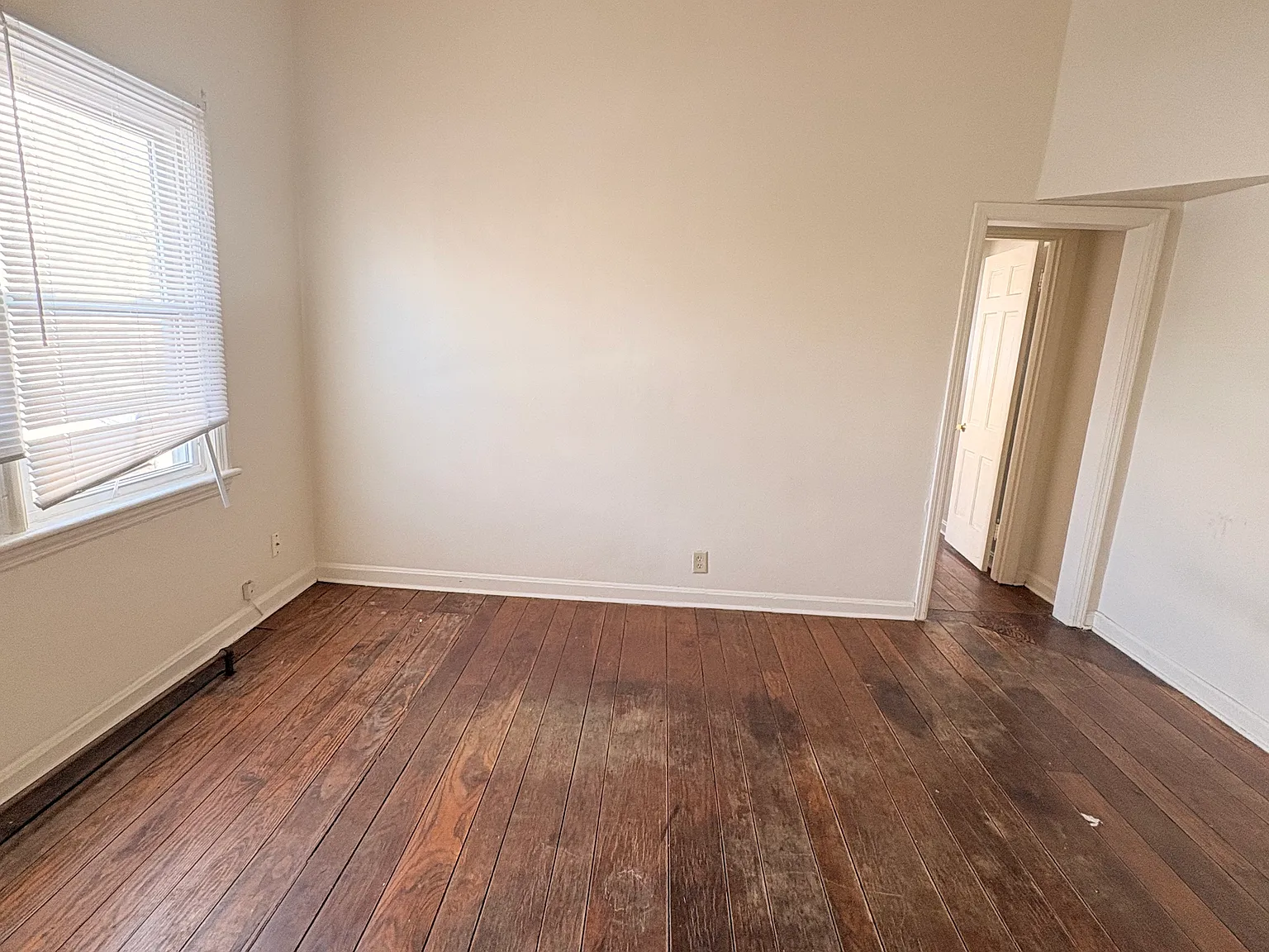 1 bed, 600 sqft, $900 — Photo 2