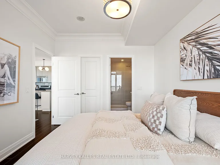 530 Saint Clair Ave W #1602 — Photo 9