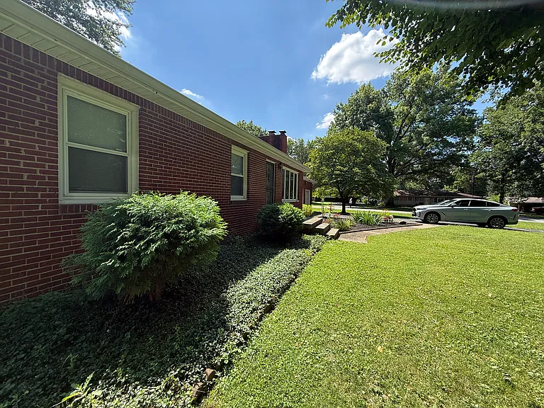 4691 Anita Dr — Photo 16