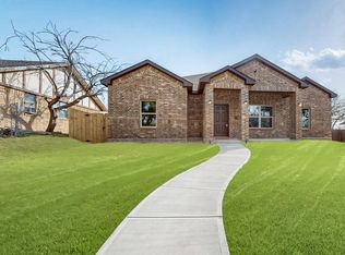 706 Poinsettia Dr, Lancaster, TX