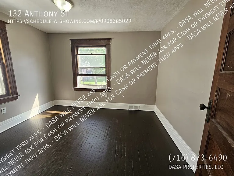 132 Anthony St — Photo 10