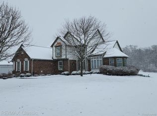 5370 Bridge Trl W, Commerce Township, MI