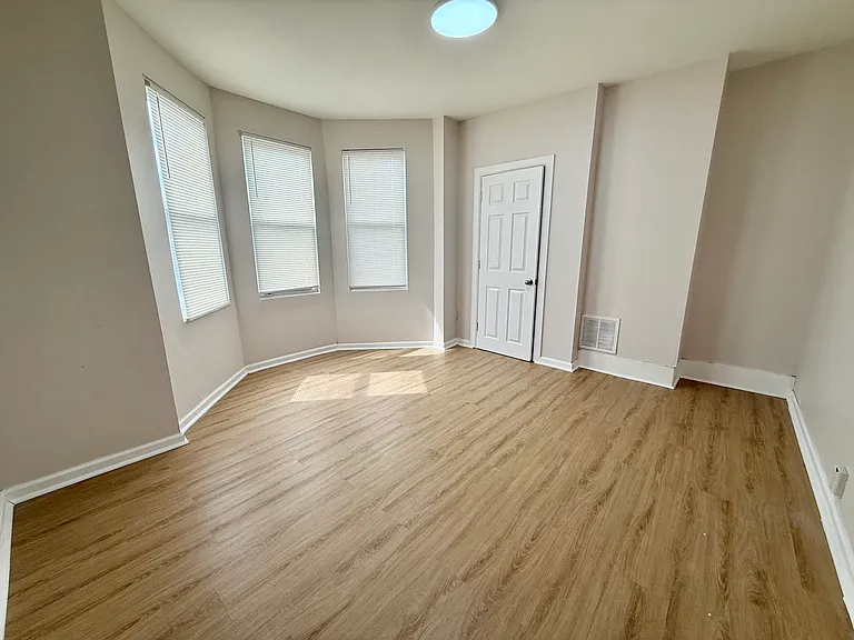 4511 N Colorado St — Photo 9