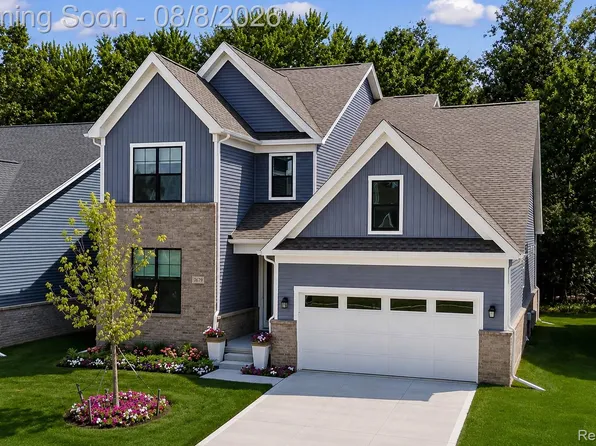 7679 Larchwood Dr, West Bloomfield, MI 48322