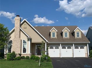 5908 Walnut Springs Blvd, Sylvania, OH 43560