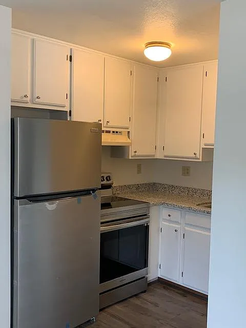 Studio, 550 sqft, $2,150 — Photo 4