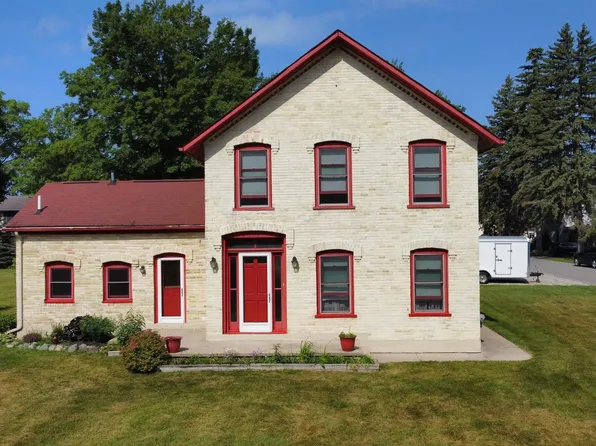 204 Brand St, Elk Rapids, MI 49629