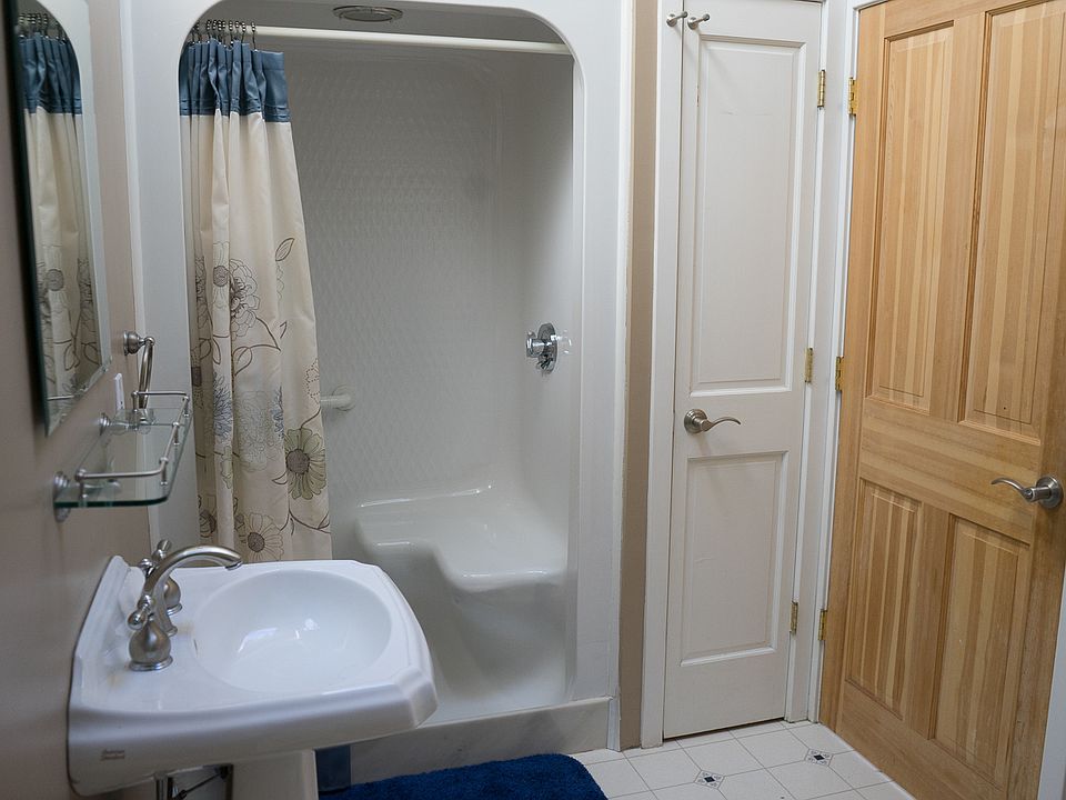 85 Standish St, Weymouth, MA 02191 Zillow