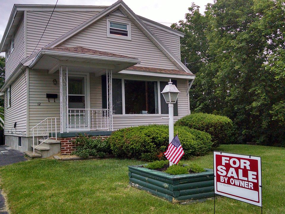1st image of 12 Plum St