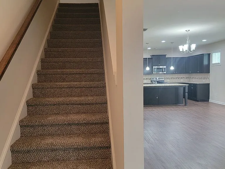 5150 Amberland Sq — Photo 10