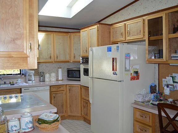3rd image of 5212 Yakima Ln SE