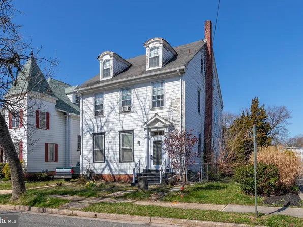 9 Chestnut St, Salem, NJ 08079