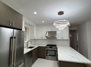 57-30 156th St #1R, Flushing, NY 11355