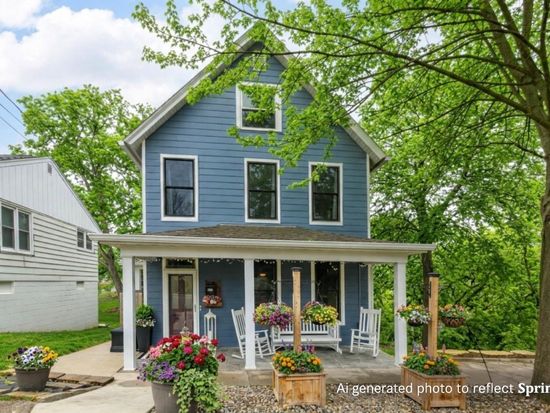 71 Lois St, Dubuque, IA 52001