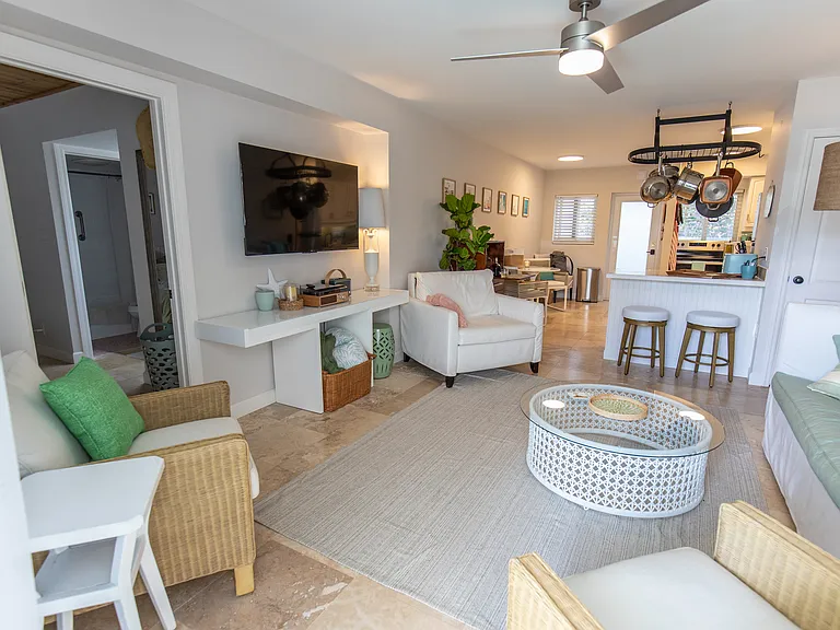 33 Ocean Ave #102 — Photo 7