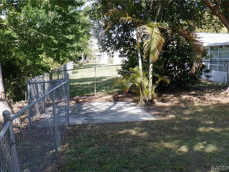 7234 Cherry Laurel Dr — Photo 25