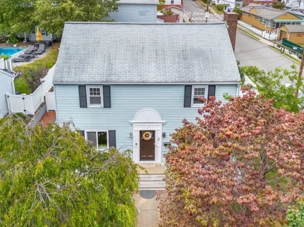 2 Fernwood Ct, Clifton City, NJ 07011