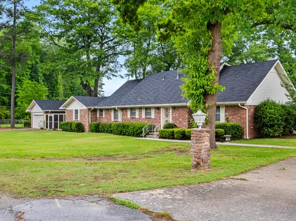 2 Williams Cir, Jacksonville, AR 72076