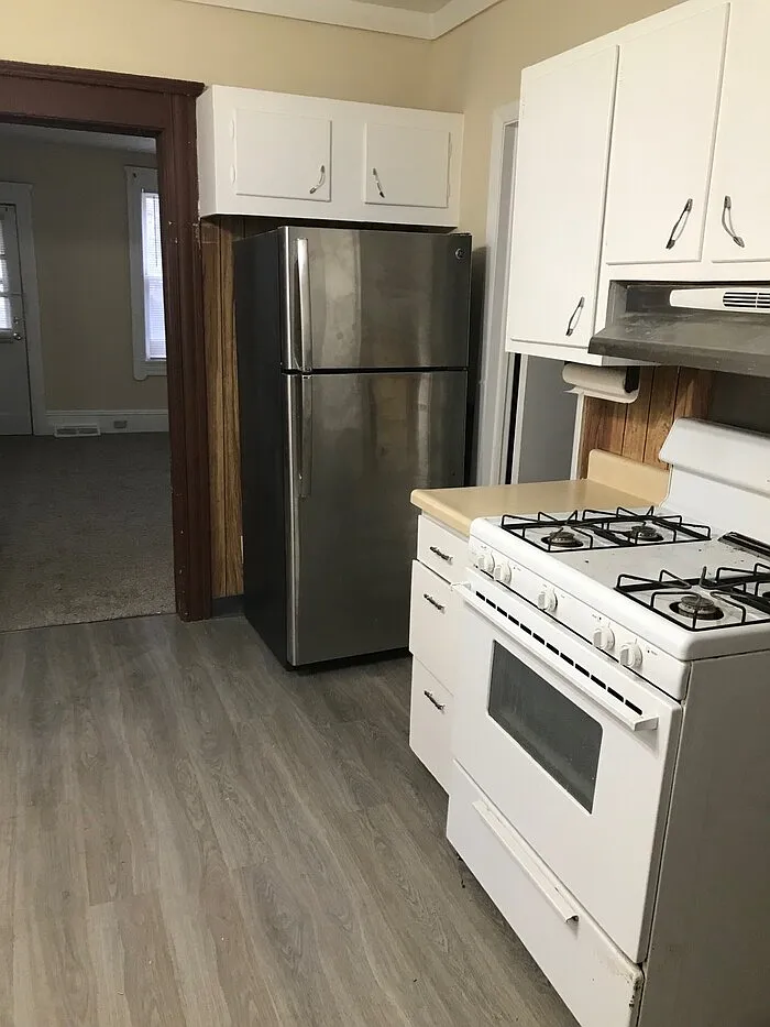 3608 Newark Ave photo 1