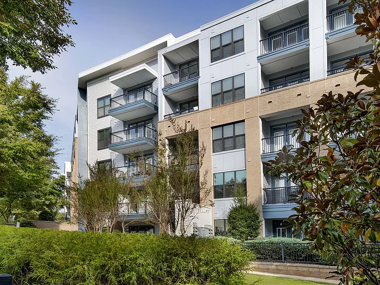 Reserve Decatur Apartments — Photo 48