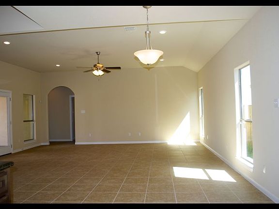 5th image of 3808 Sorrento St