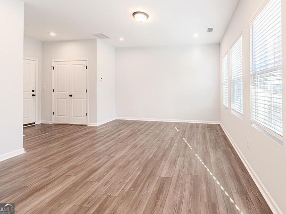 4th image of 1276 May Elm Ln