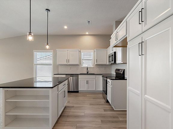 2nd image of 450 Station Dr #35-302