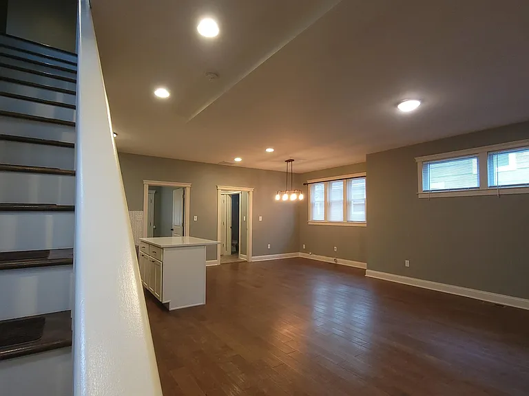 3123 Broadway St — Photo 11