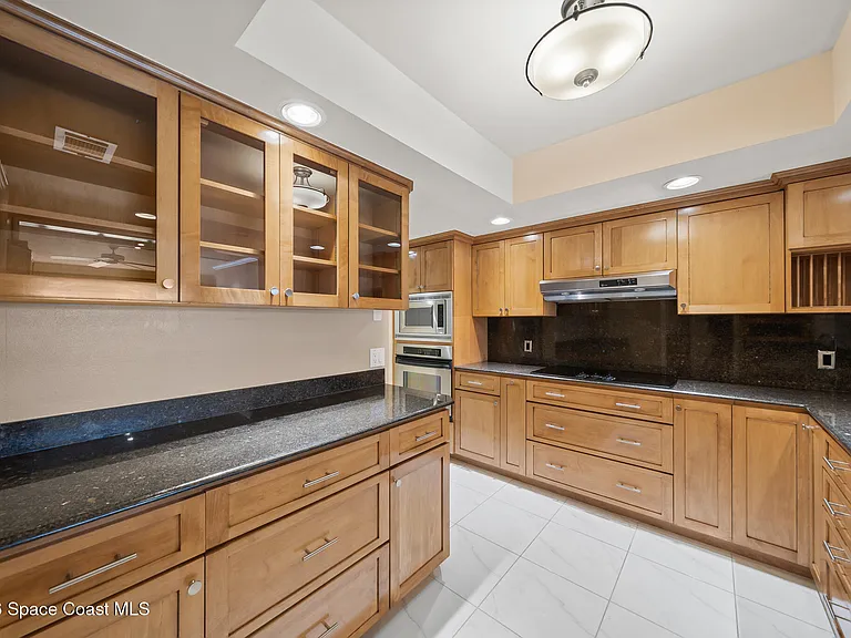 2220 Front St #303 — Photo 17