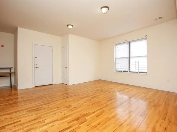 231 Hutton Street image 7 of 13