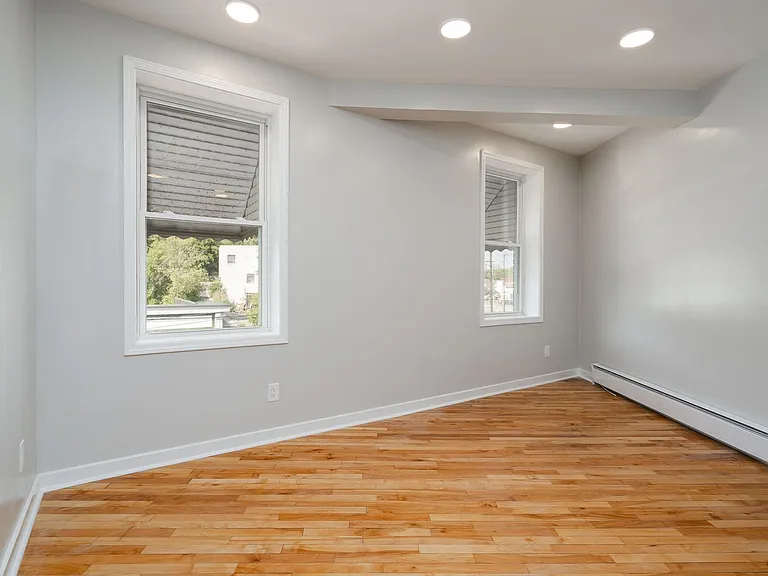 Brick and Beam Flats — Photo 4