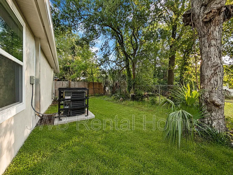 2811 Myrtle Ave #1 — Photo 8